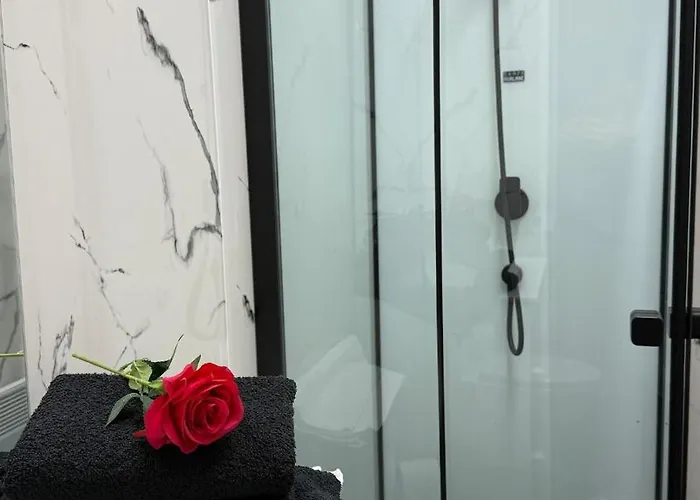 - Cozy - Jacuzzi & Sauna Apartmán Longwy